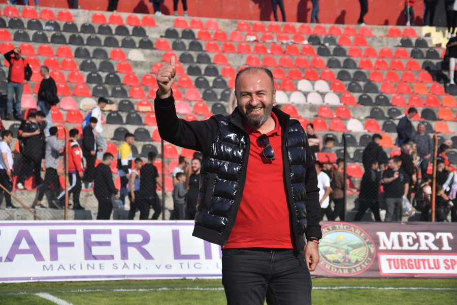 Manisa Sanayi Yıldızspor Kulübü ve Yıldız 45 Fk Kulüpleri Başkanı Erhan Yıldız