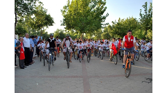Manisa'da pedallar "15 Temmuz Şehitleri" anısına çevrildi