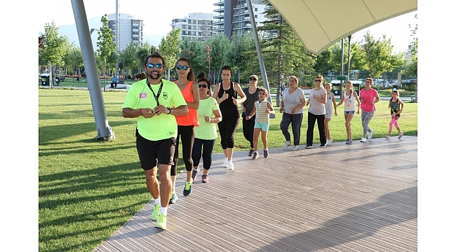 Manisalılar 'Sağlık İçin Spor' yapıyor