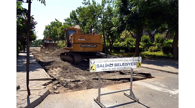 Salihli'de kent merkezi yollarına yenileme
