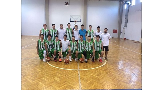 Yeşil-beyazlı basketbolcular İzmir'de devleşti