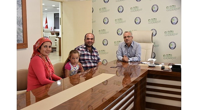 Başkan Kayda, halk gününde vatandaşları dinliyor