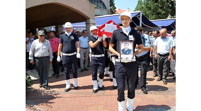 Hayatını kaybeden polis memuru son yolculuğuna uğurlandı