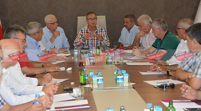 Manisa Büyükşehir Belediyesi esnafın sorunlarını dinledi