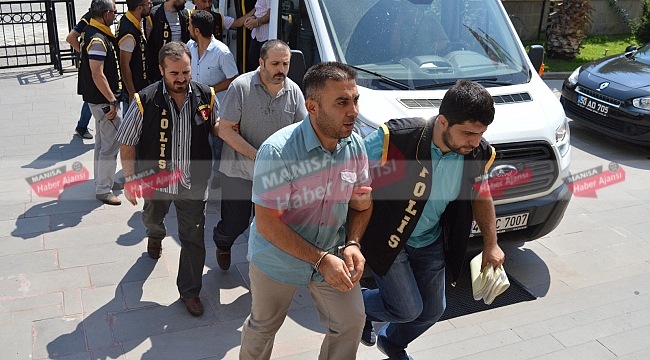 Manisa'da FETÖ kapsamında 4 kişi tutuklandı