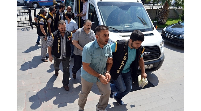 Manisa'da FETÖ soruşturması: 5 tutuklama