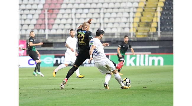 Akhisar Belediyespor, Kasımpaşa Maçı İlk Yarı Berabere Sonuçlandı