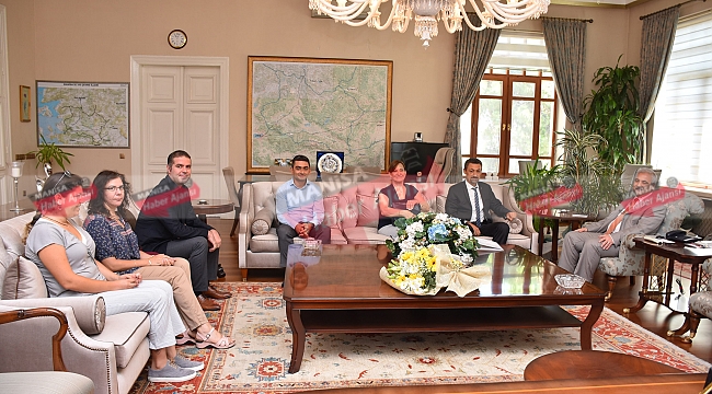 Vali Güvençer konuklarını ağırladı