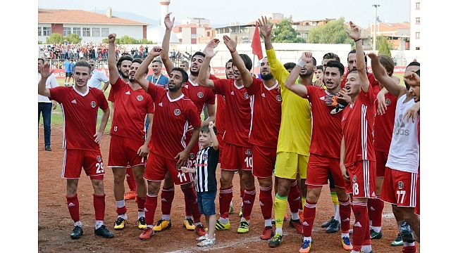 Turgutluspor, Utaş Uşakspor'u 3-2 Yendi