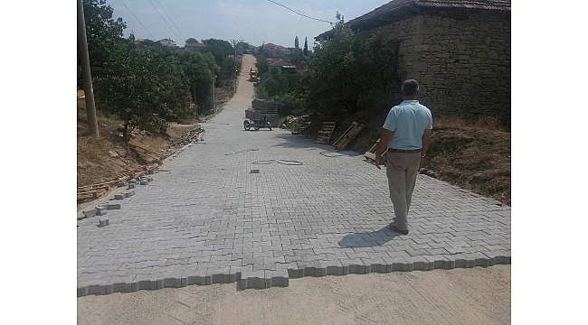 Alanyolu'nda kilit parke çalışmaları başladı