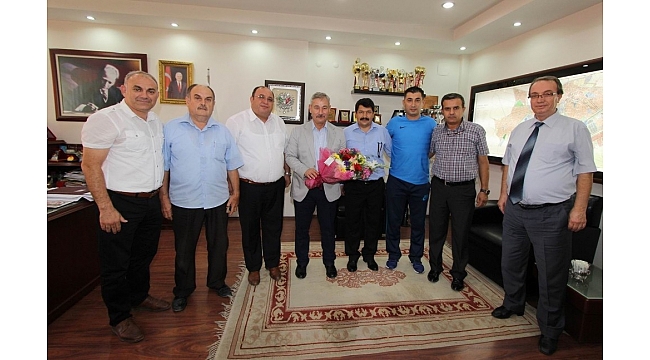 Başkan Yaralı'dan amatör spor kulüplerine destek sözü