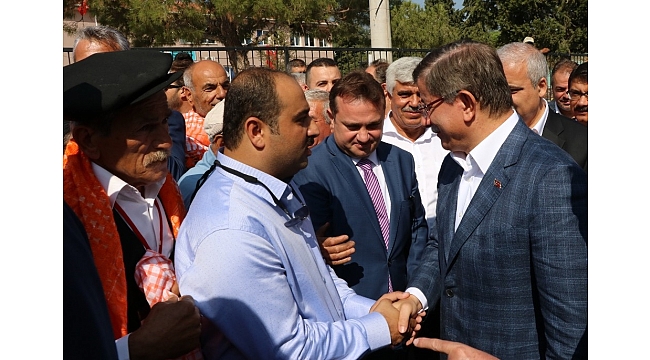 Eski Başbakan Davutoğlu'ndan Kerkük mesajı