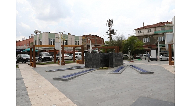 Gördesli Makbule'nin eskiyen heykeli yerine yenisi yapılıyor