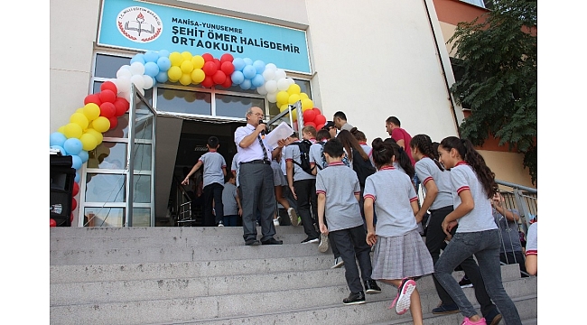 İlk ders zili çaldı