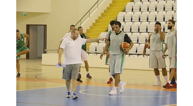 Manisa BBSK Basketbol Takımı ilk antrenmanı yaptı