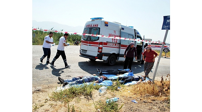 Manisa'da feci kaza: 2 ölü, 7 yaralı