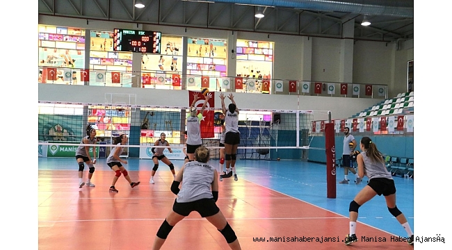 Manisa'nın sultanları sahaya iniyor