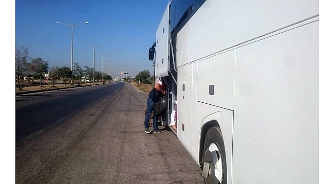 Pantolonuna yaptırdığı özel cepten esrar çıktı