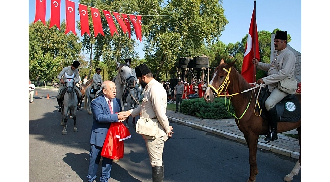 Salihli'nin 95'inci kurtuluş yılı atlı birliklerle kutlandı
