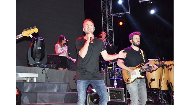 Sarıgöl'de Murat Dalkılıç ile kurtuluş coşkusu