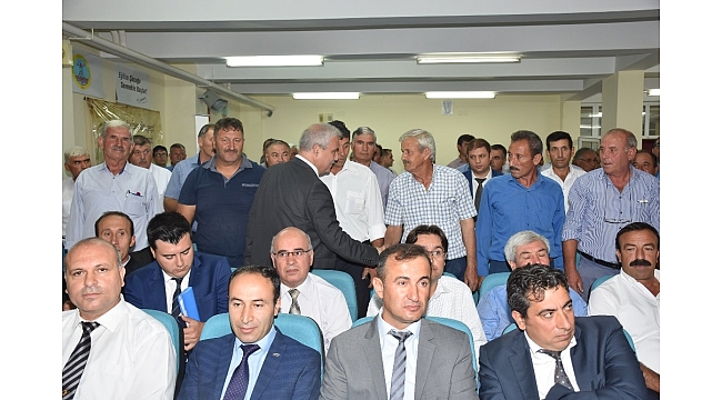 Vali Güvençer Selendili muhtarları dinledi
