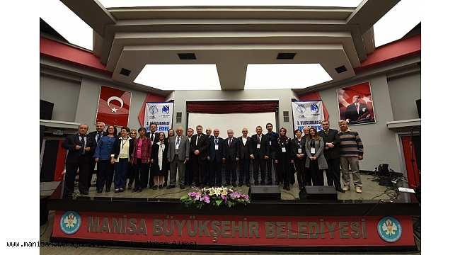 Akademisyenler Yunus Emre'yi anlattı
