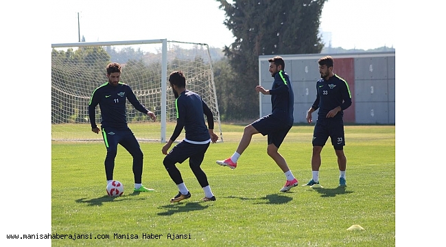Akhisarspor mola vermeden antrenmanlara başladı