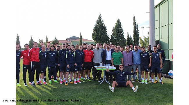 Akhisarspor'da baklava sürprizi