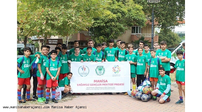 Bağımsız gençlerden çevre temizliği