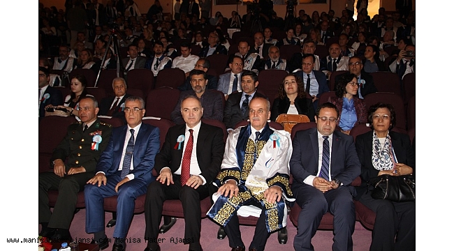 Bakan Özlü, MCBÜ'de ilk dersi verdi