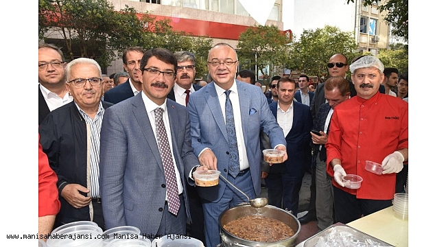 Başkanlar şoförlerin aşure hayrına katıldı