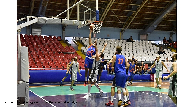 Basketbolcular hazırlık maçında göz doldurdu