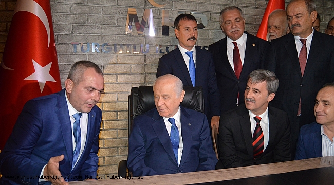 Devlet Bahçeli Turgutlu teşkilatını ziyaret etti