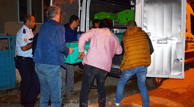 Karısını baltayla öldürdü