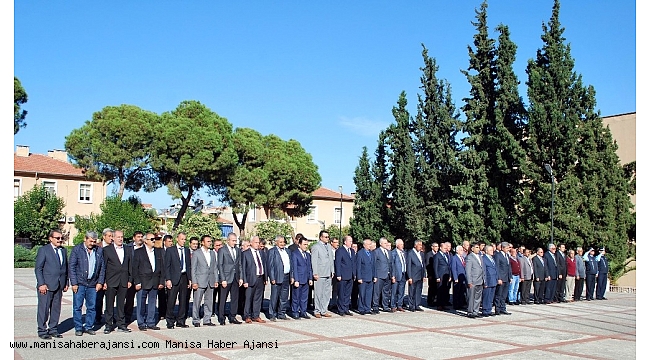 Manisa ilçelerinde muhtarlar günü kutlandı