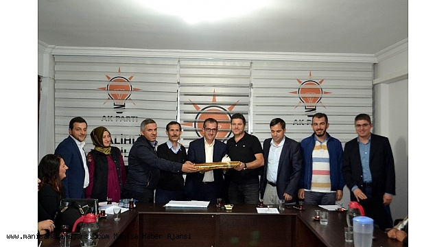 Salihli AK Parti görev dağılımı yaptı