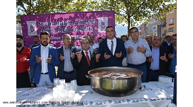 Şehzadeler'in aşure ikramına yoğun ilgi