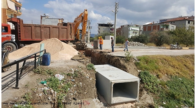 Turgutlu Belediyesi'den vatandaşlara aşure ikramı