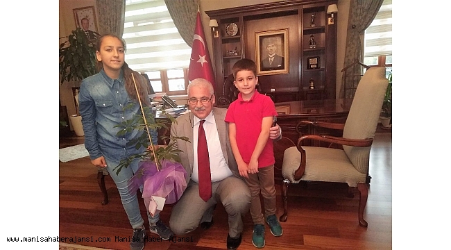 Vali Güvençer çocukların tanışma isteğini kırmadı