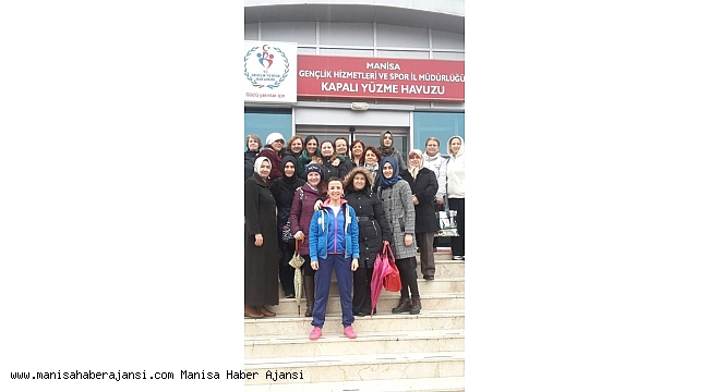 Yunusemre'den kadınlar için yüzme kursu