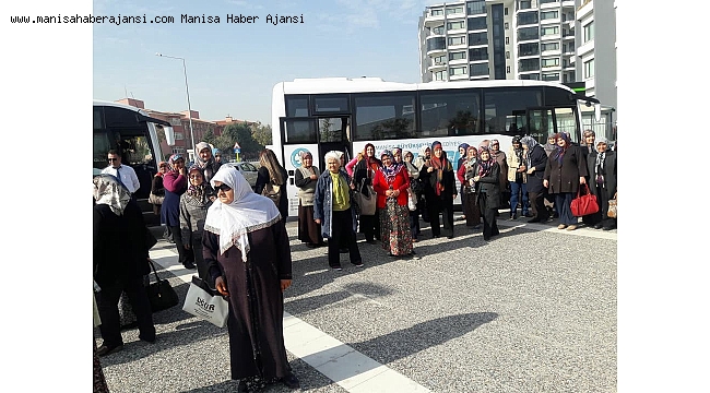 Ahmetlili kadınlar Manisa'yı gezdi