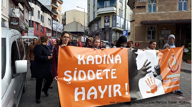 Demirci'de 'Kadına yönelik şiddete hayır' yürüyüşü