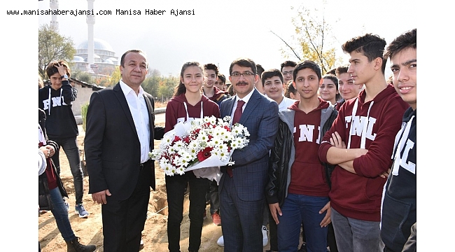 Gelecek için 60 fidan toprakla buluştu