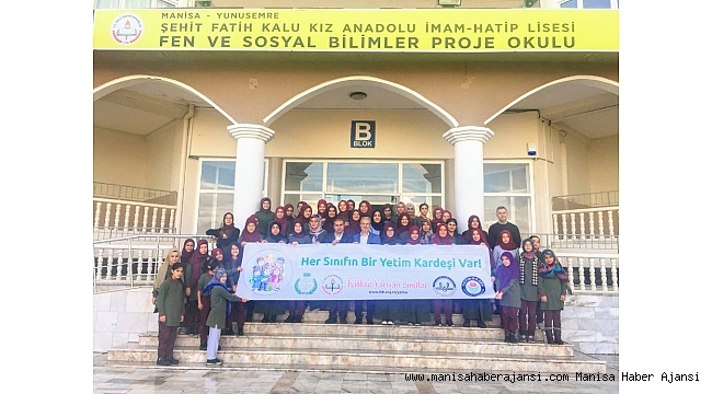 Harçlıklarını biriktirerek yetim kardeşlerine sahip çıktılar