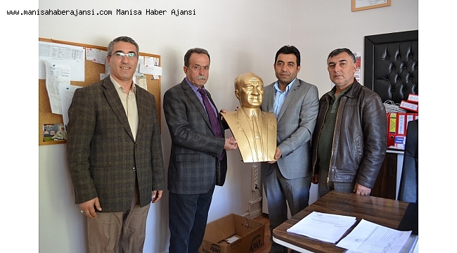 Kırkağaç ADD'den okullara Atatürk büstü