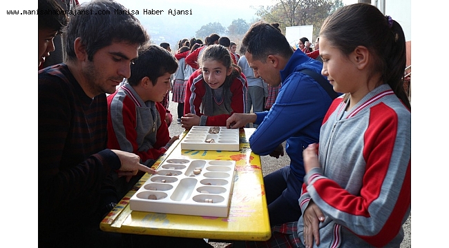 Kula Gençlik Merkezi kırsal mahallelerdeki çocuklarla buluşuyor