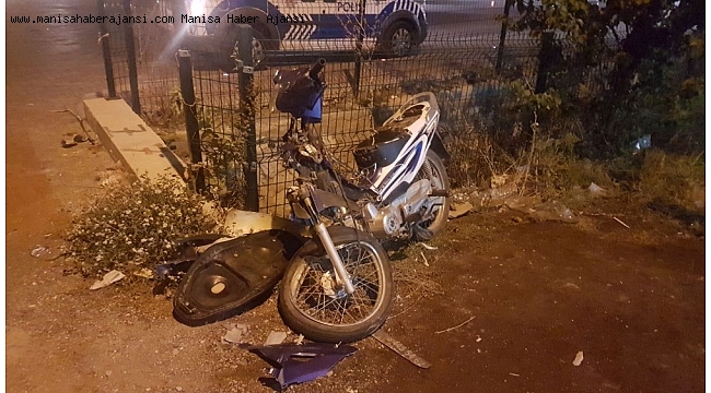 Kula'da motosiklet otomobile çarptı: 1 yaralı
