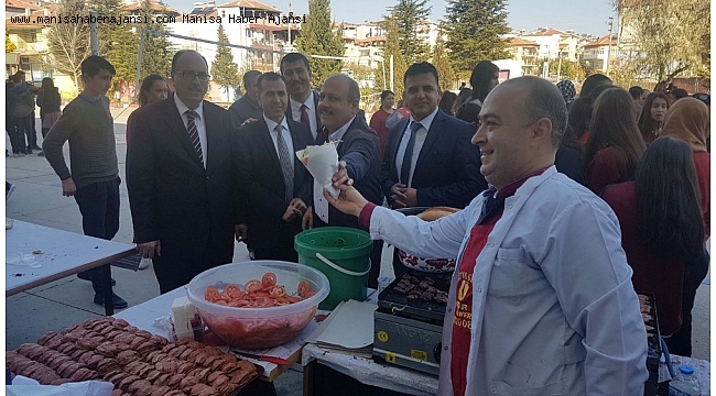 Kula'da okul yararına kermes düzenlendi
