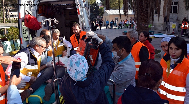 Manisa'da 7.2 şiddetinde deprem tatbikatı