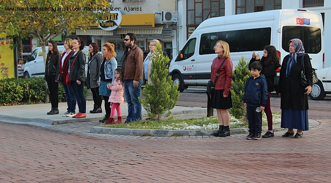 Manisa'da 9'u 5 geçe hayat durdu